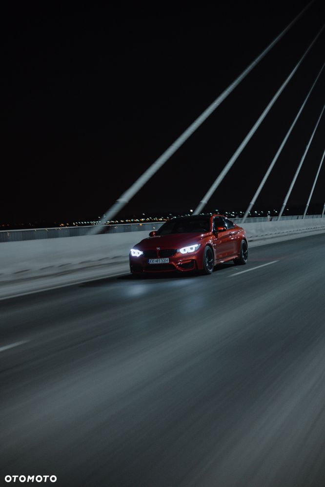 BMW M4 Coupe DKG - 14