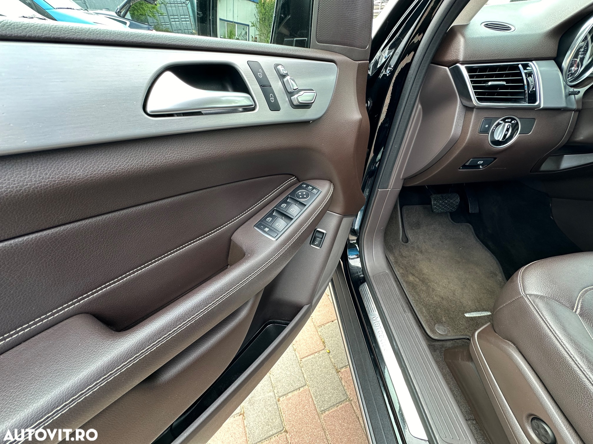 Mercedes-Benz GLE 250 d 4MATIC - 10