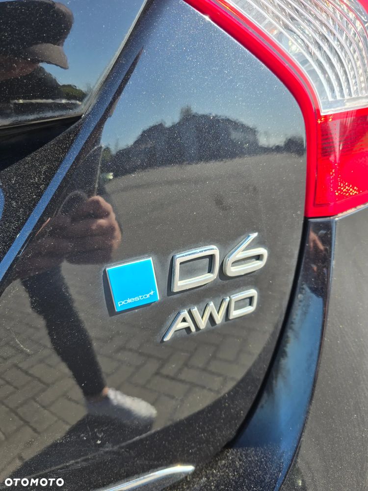 Volvo V60 D6 AWD Plug-in Hybrid R-Design Summum - 13