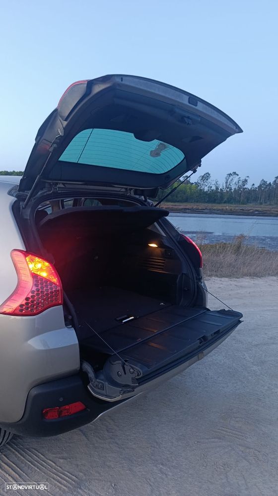 Peugeot 3008 1.6 HDi Sport — fotografia 13