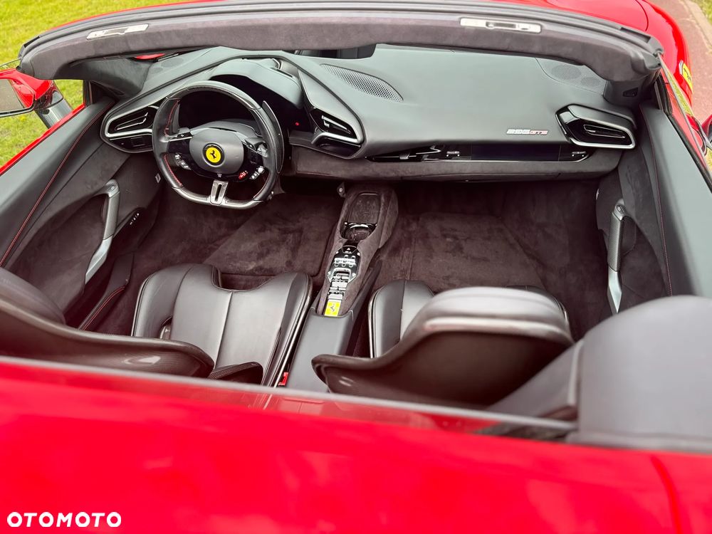 Ferrari 296 GTS - 17