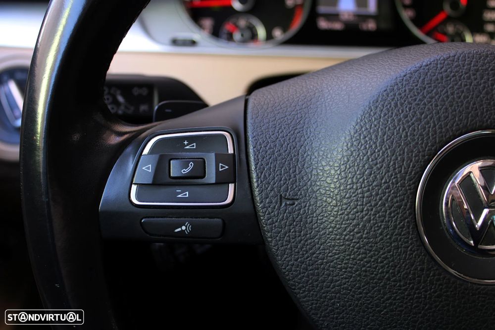 VW Passat Alltrack 2.0 TDI 4Motion DSG BlueMotion Tec - 35