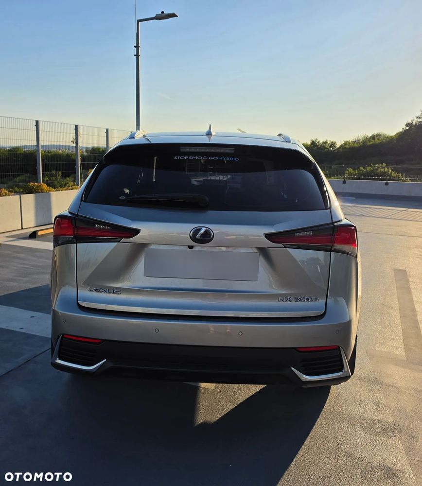 Lexus NX 300h Elegance AWD - 4