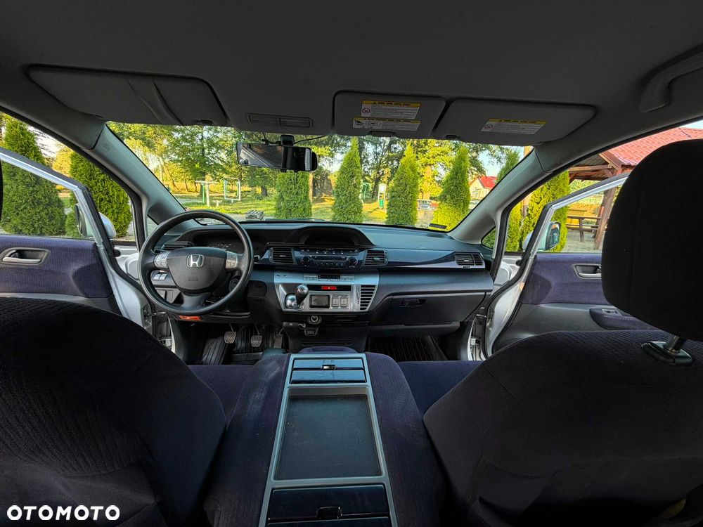 Honda FR-V - 6