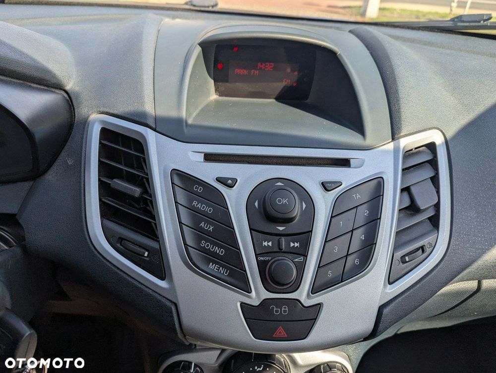 Ford Fiesta - 15