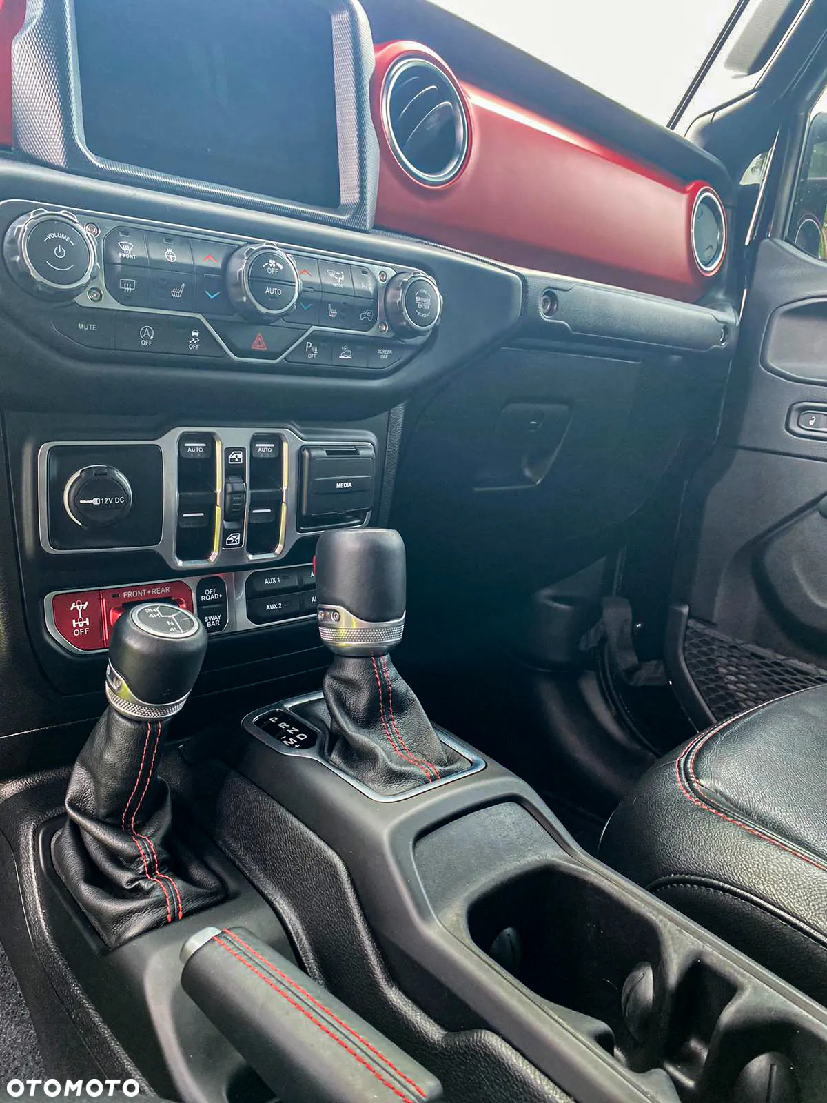 Jeep Gladiator - 12