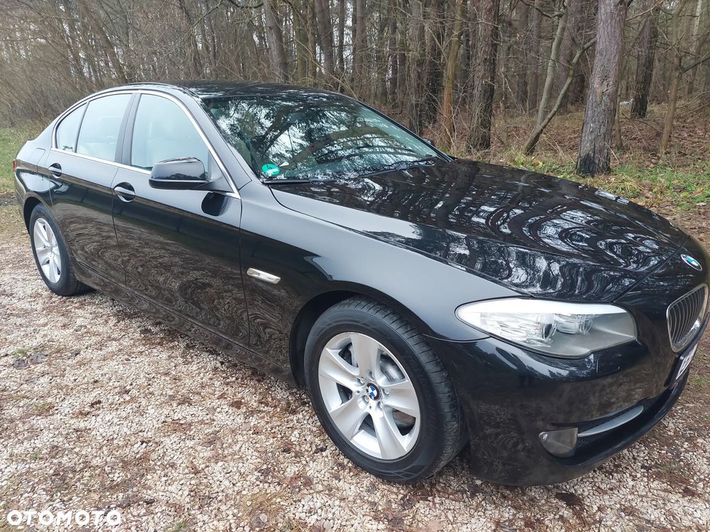 BMW Seria 5 528i Sport-Aut - 17
