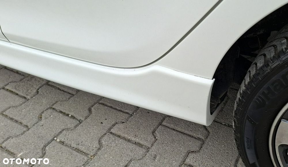 Toyota Yaris - 27