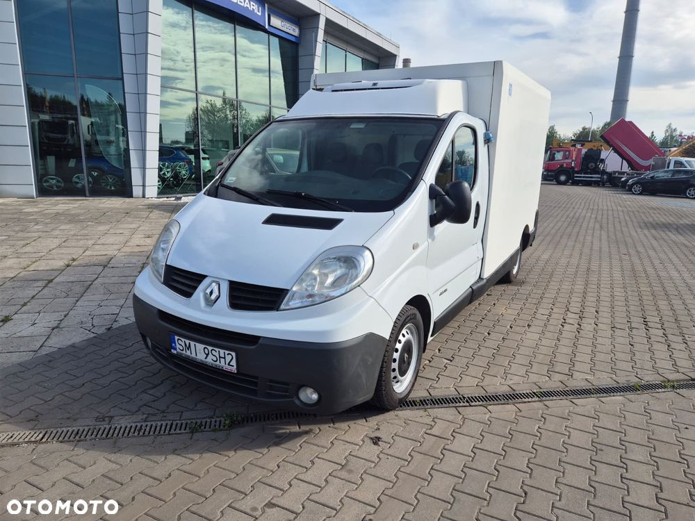 Renault Trafic 115KM / CHŁODNIA IZOTERMA / THERMO KING / PO SERWISACH / GOTOWY DO PRACY / WTYCZKA ZEWNĘTRZNA / 3 MIEJSCA / BEZWYPADKOWY - 3