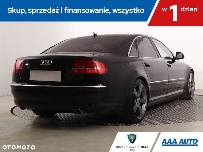Audi A8 - 7