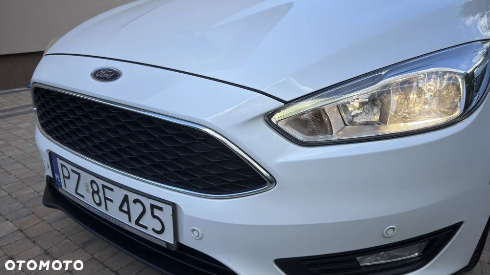 Ford Focus 1.0 EcoBoost SYNC Edition ASS PowerShift - 28