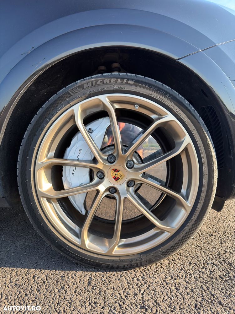 Porsche Cayenne - 17