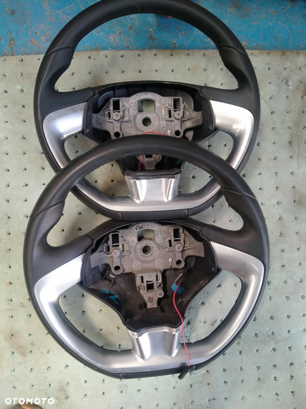 CITROEN C3 II DS3 KIEROWNICA CHROM