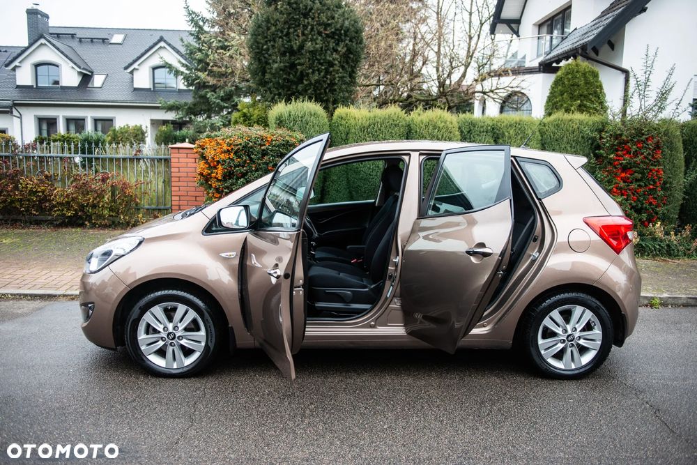 Hyundai ix20 1.4 blue Comfort - 16