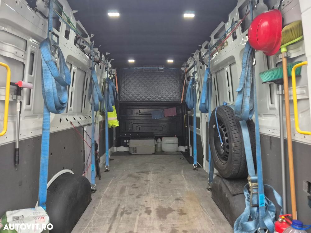 Volkswagen Crafter - 8