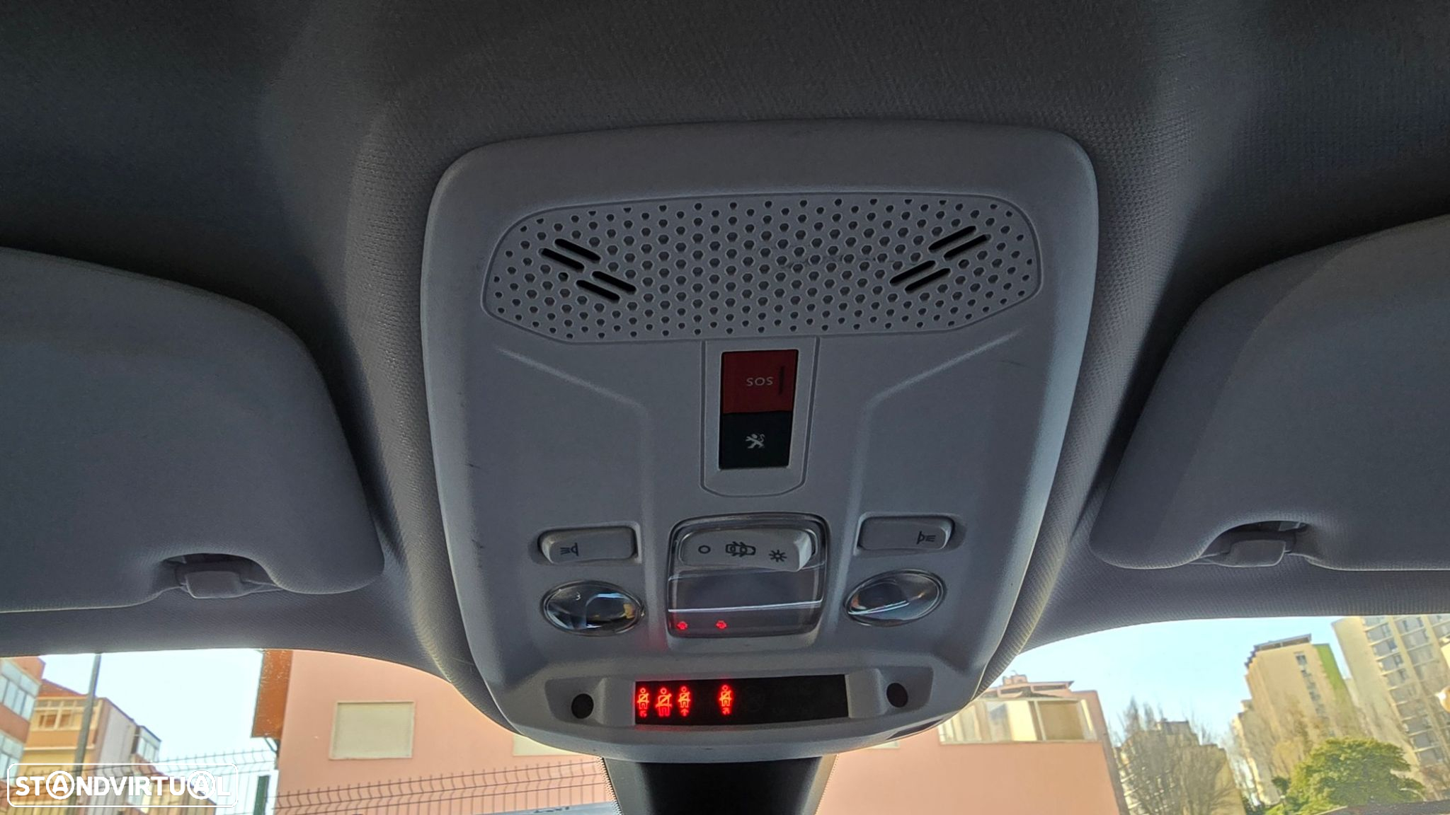 Peugeot 2008 - 12
