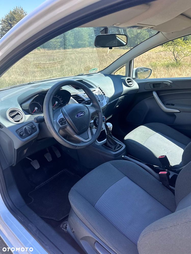 Ford Fiesta 1.25 Ambiente EU5 - 9