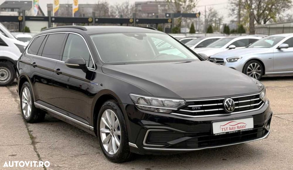 Volkswagen Passat - 12