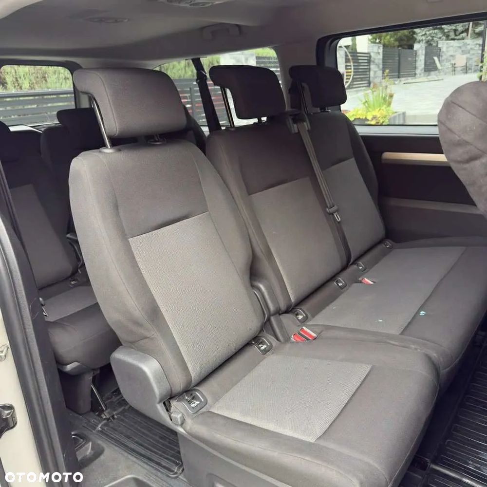 Toyota ProAce Kombi 2.0 D-4D Long 2,8t - 7
