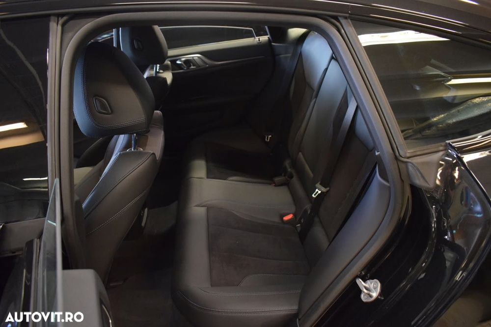 BMW i4 M50 Gran Coupe xDrive - 11