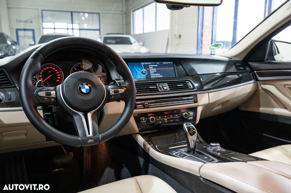 BMW Seria 5 520d Aut. Luxury Line - 29