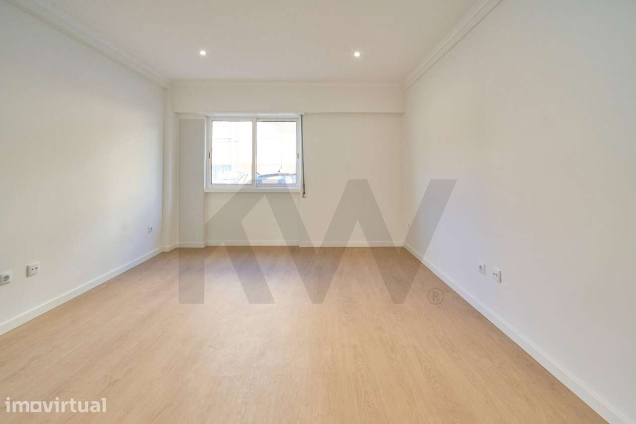 T3 em Odivelas a Um Passo de Tudo | Remodelado, Luminoso e Bem Localiz - Grande imagem: 2/24