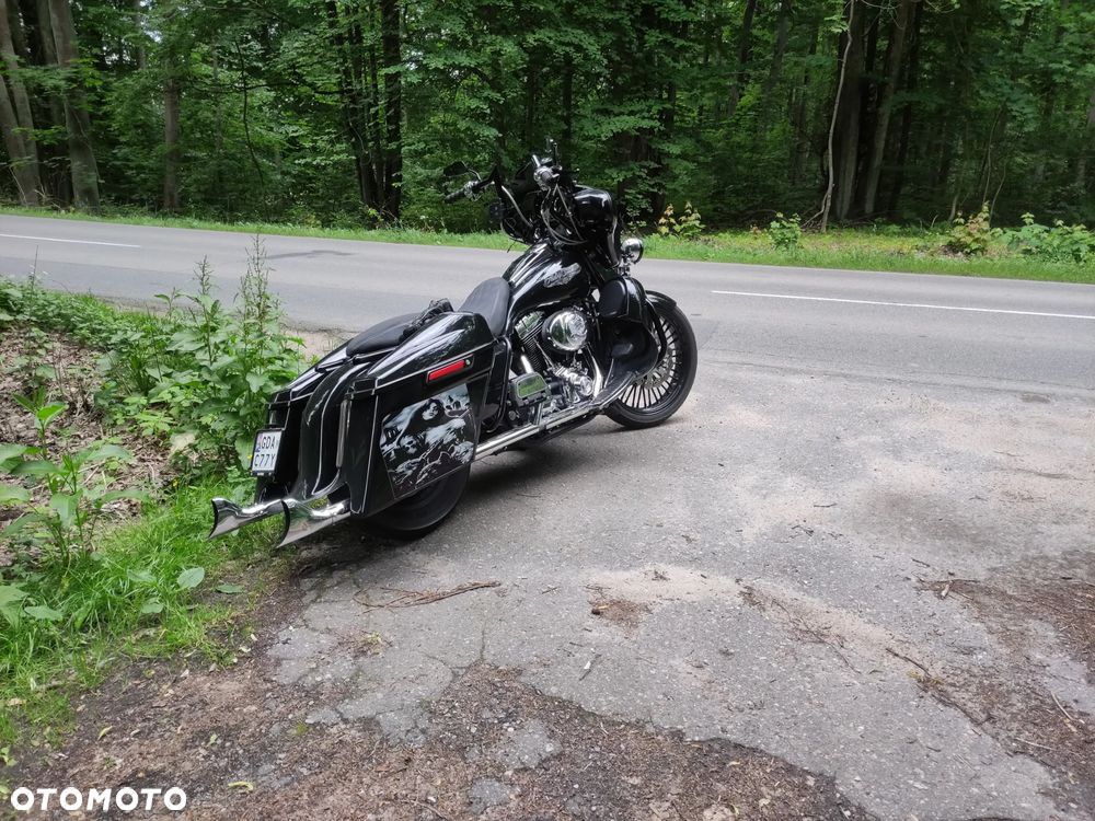Harley-Davidson FLH Electra Glide - 19