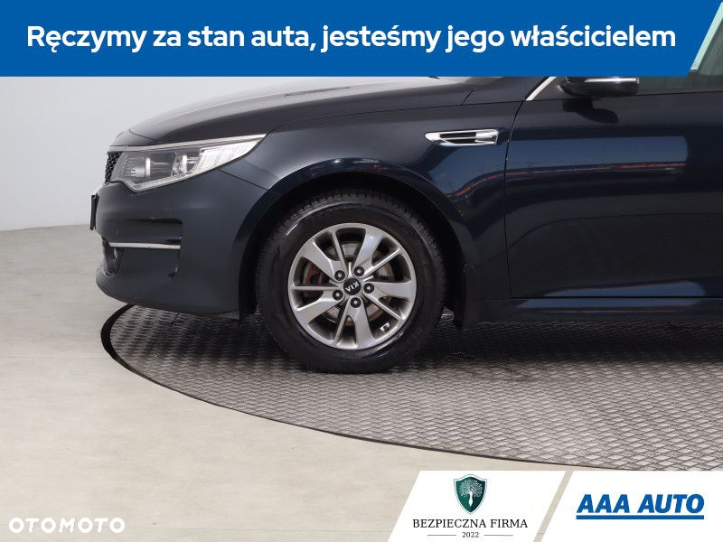 Kia Optima - 16