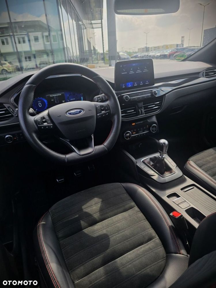 Ford Kuga - 25
