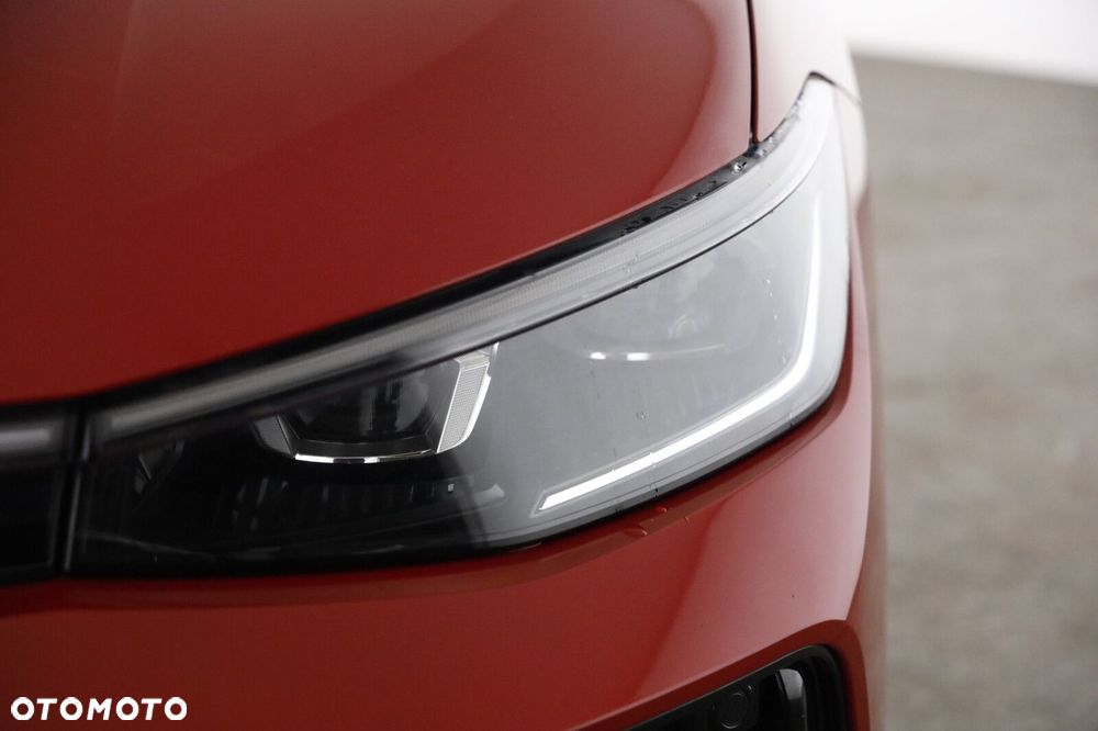 Volkswagen Passat - 30