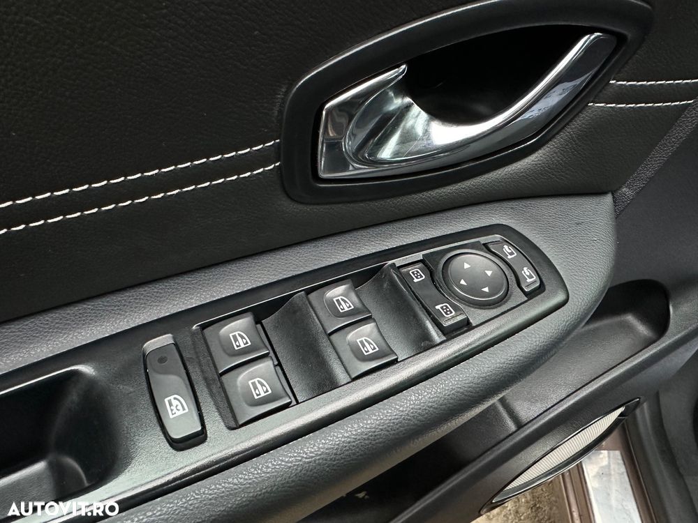 Renault Scenic ENERGY TCe 130 BOSE EDITION - 11