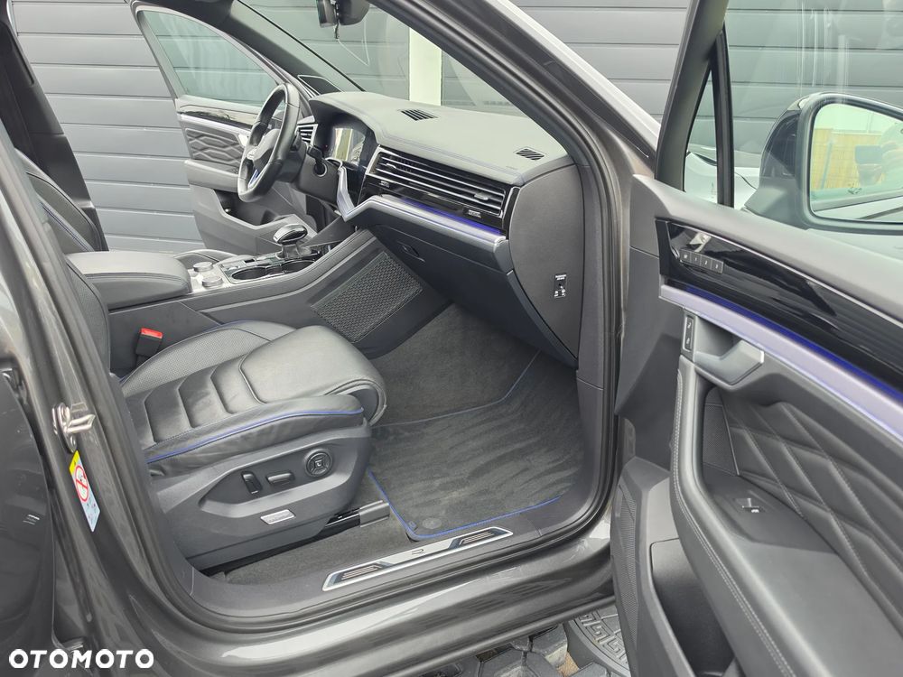 Volkswagen Touareg 3.0 V6 TFSI 4Motion R-Line - 12