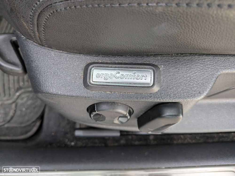 VW Passat Variant 2.0 TDi Highline DSG - 5