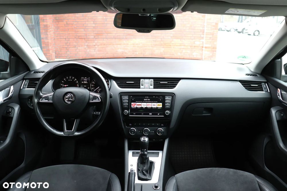 Skoda Octavia 2.0 TDI DSG Clever - 25