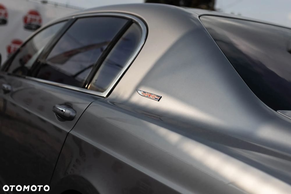 Bentley Flying Spur - 15