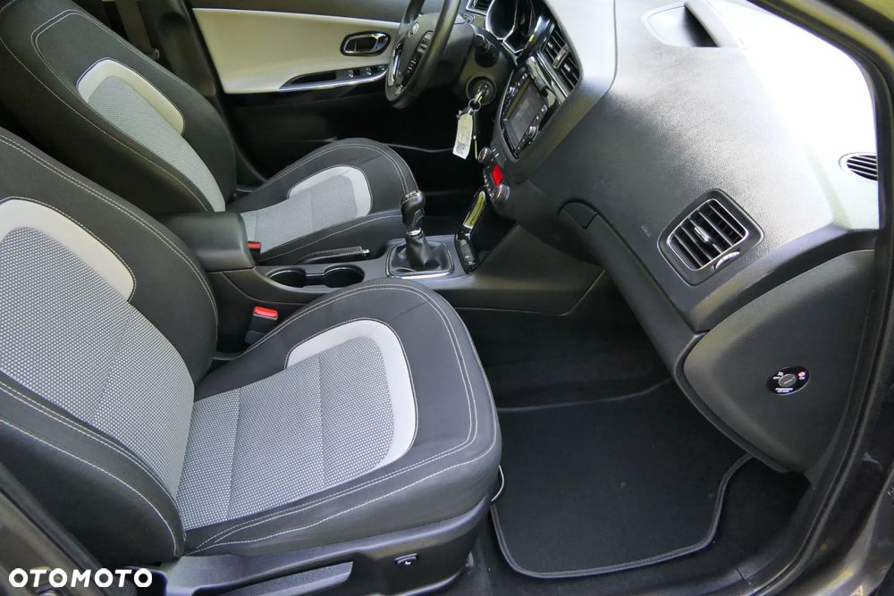 Kia Ceed 1.6 GDI L - 19