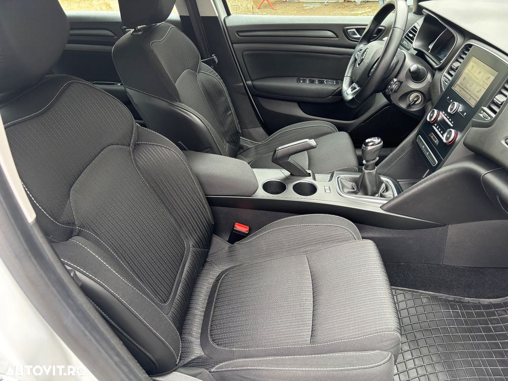 Renault Megane - 8
