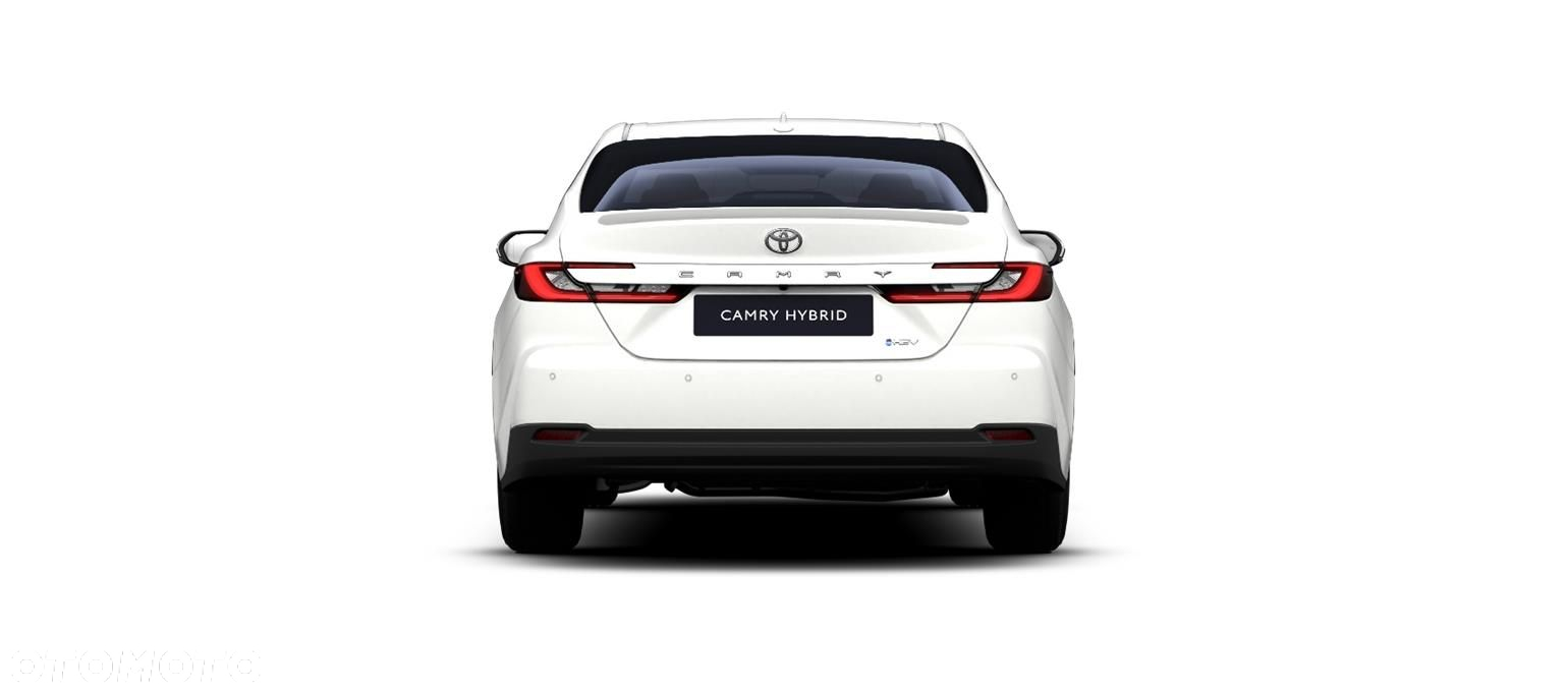 Toyota Camry - 4