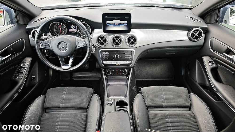 Mercedes-Benz GLA 220 d 4-Matic AMG Line - 4