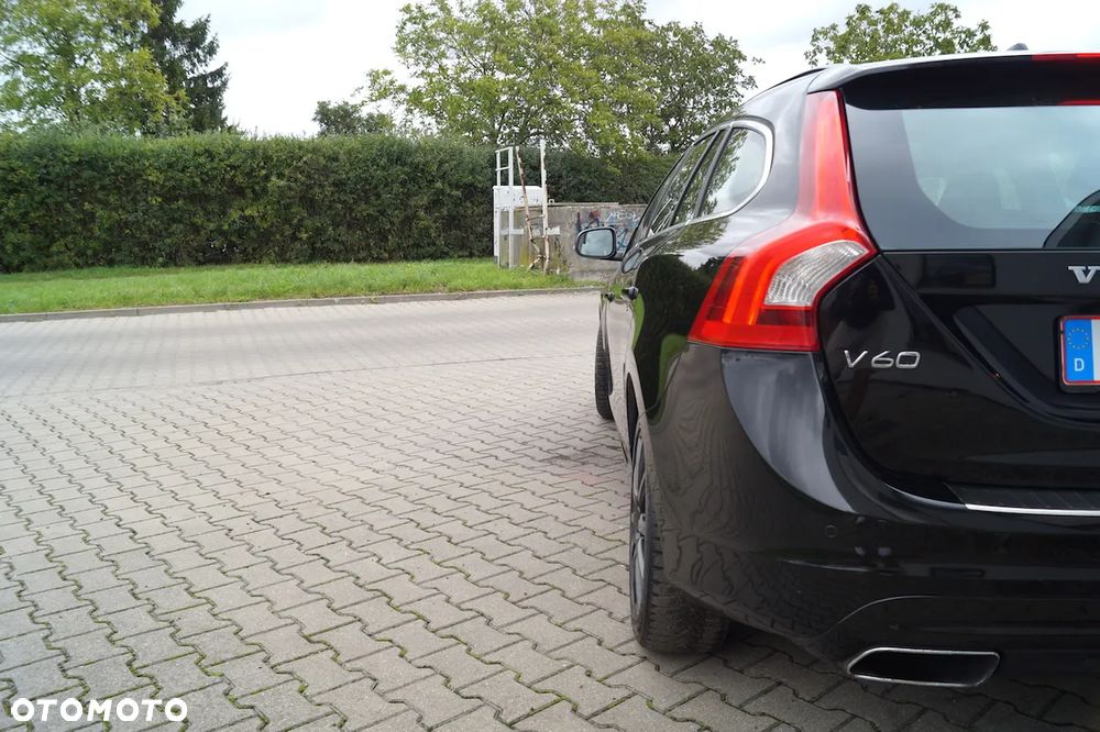 Volvo V60 D4 Summum - 19