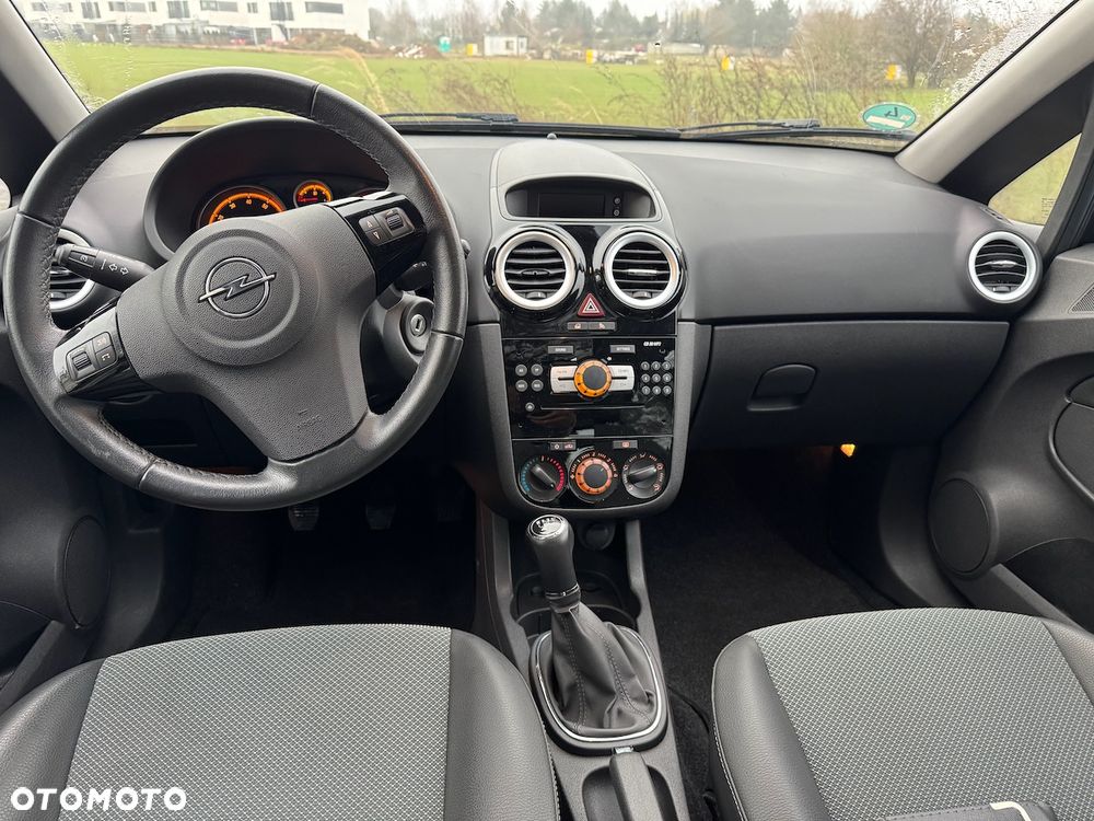 Opel Corsa 1.4 16V Color Edition - 7