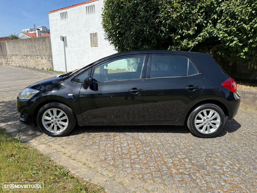 Toyota Auris 1.4 D-4D Sol - 2