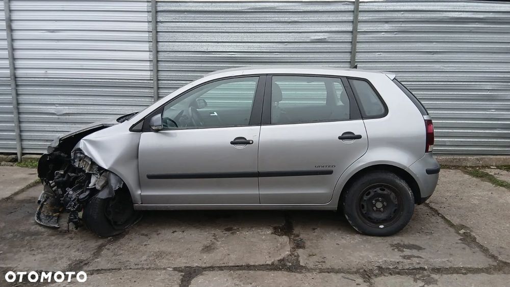 Tylko części VW Polo IV FL 9N3 1.2 12V BZG 70KM 51kW HB 5D 05-09 lakier LA7R - 4