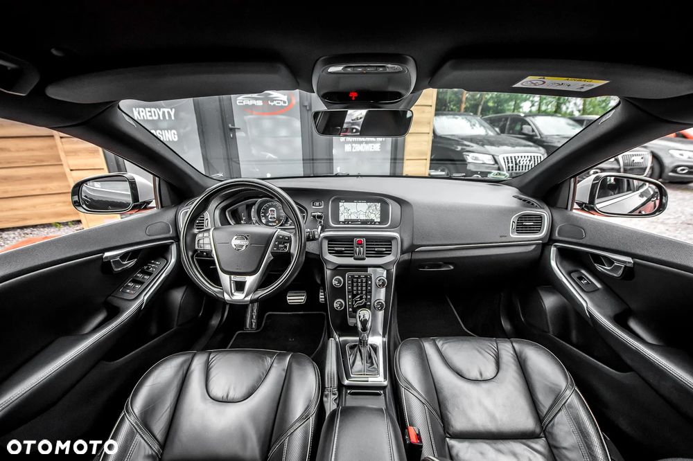 Volvo V40 D4 Drive-E R-Design Momentum - 22