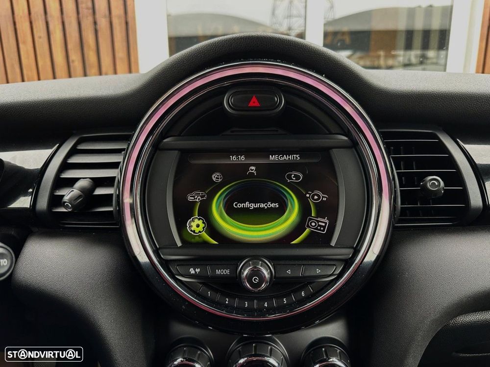 MINI 3 Portas Cooper D - 18