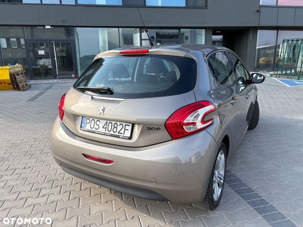 Peugeot 208 - 3