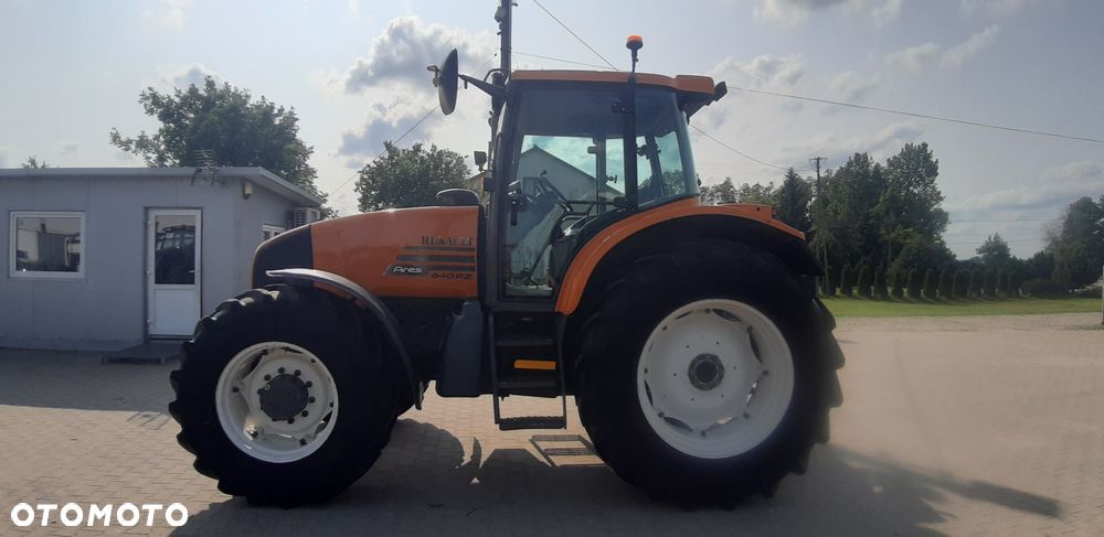 Renault Ares 640 RZ - 6