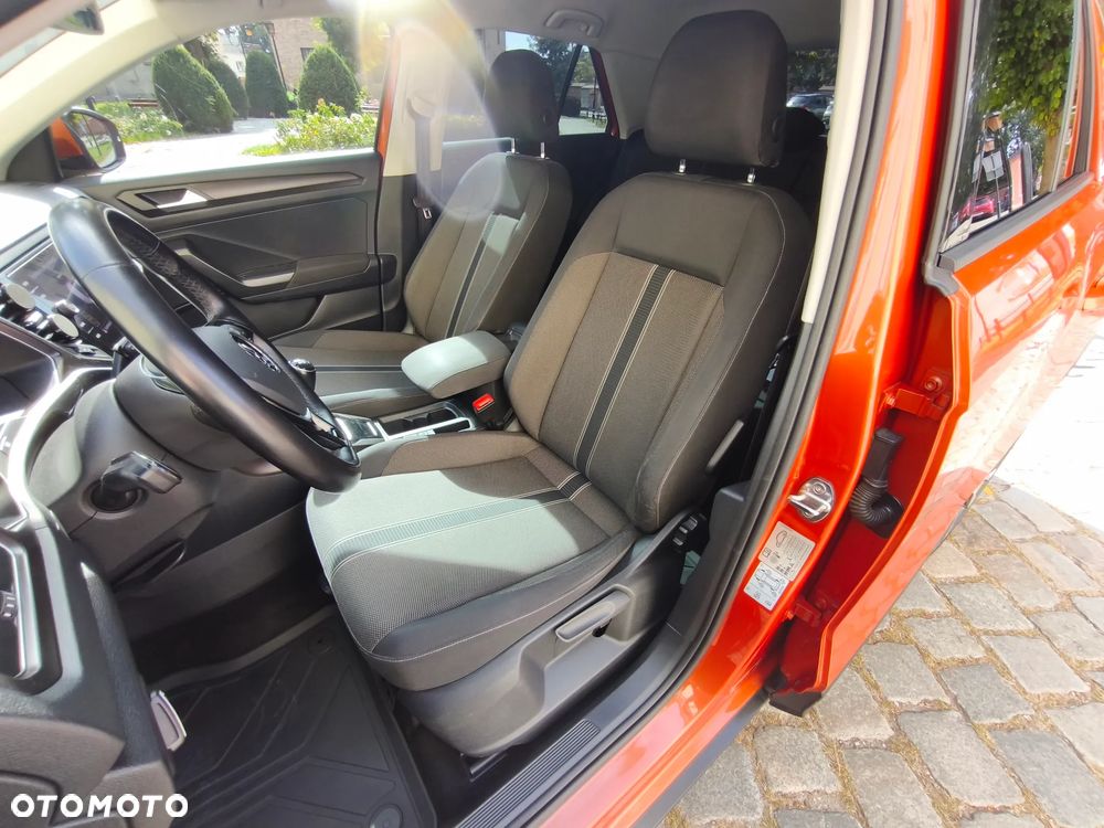 Volkswagen T-Roc - 11
