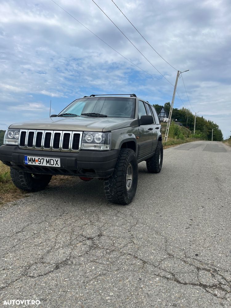 Jeep Grand Cherokee - 17