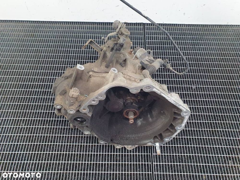 SKRZYNIA BIEGÓW MANUALNA P30 SWIFT IV MK6 1.3 B 92 - 1